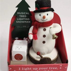 2019 Hallmark Musical Tree Lighting Wireless Snowman Figure 11" NIB W/ Receiver
